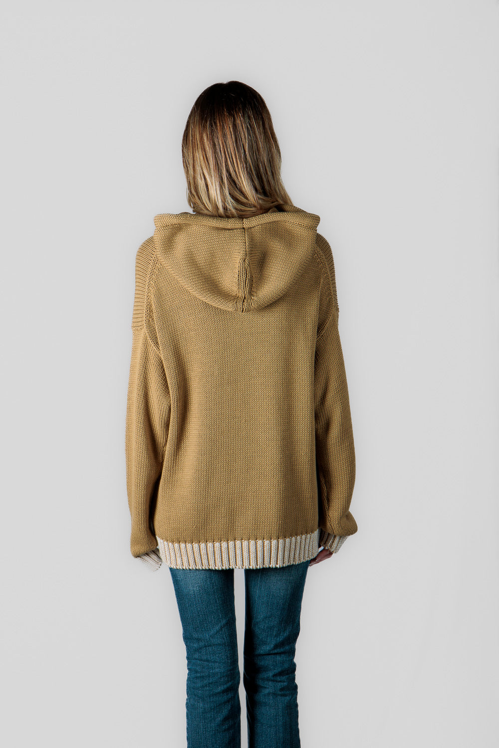 Knitted hoodie - brown