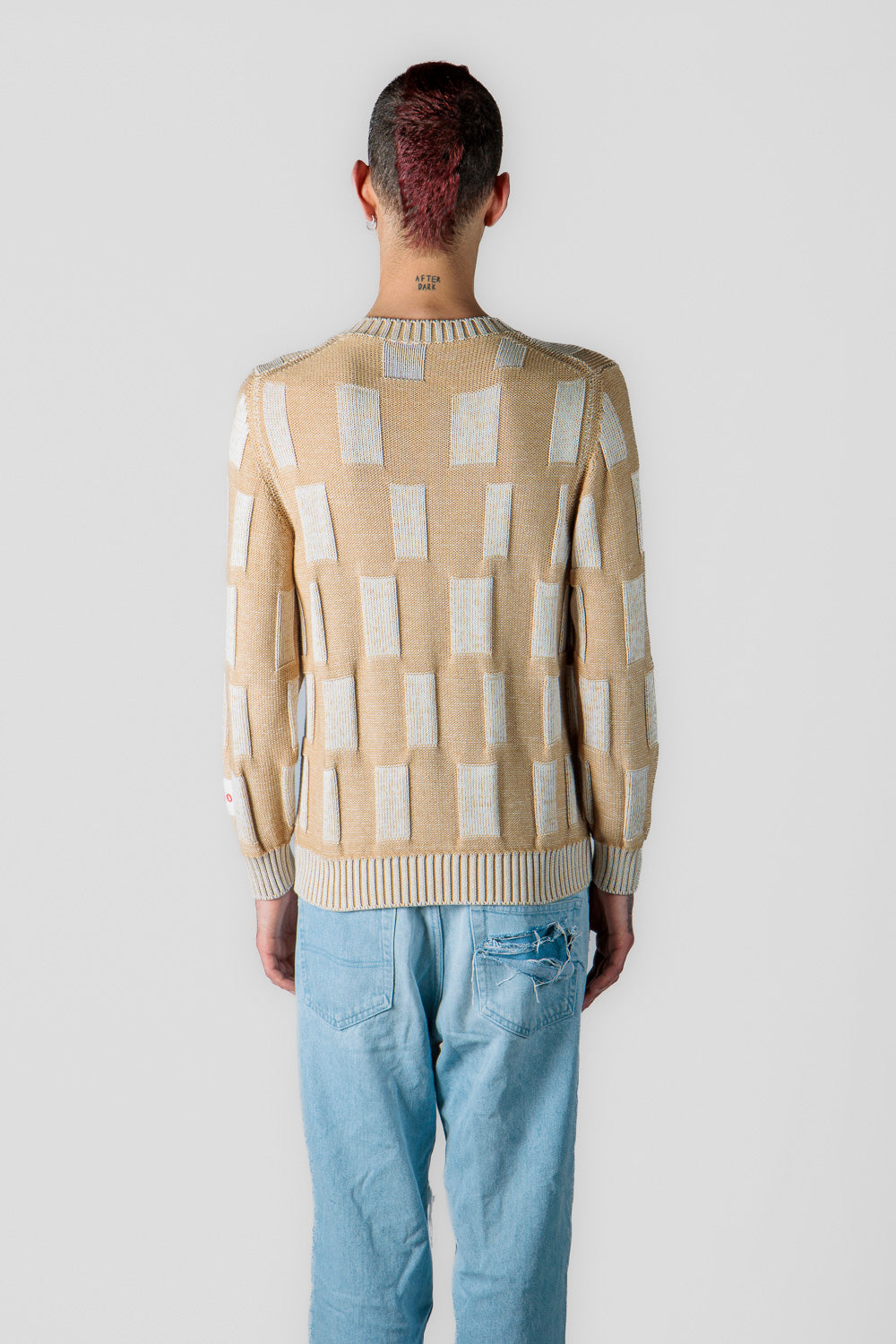 Crewneck sweater - sugar square details