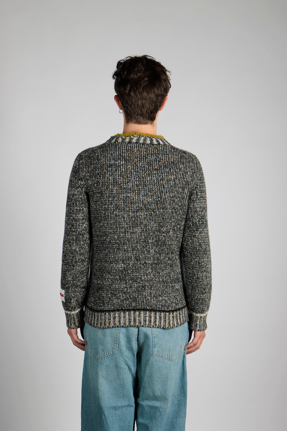 Man's Vnisè Knitted Crewneck Sweater w/pocket and contrast