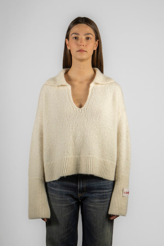 Woman's knitted V-neck polo