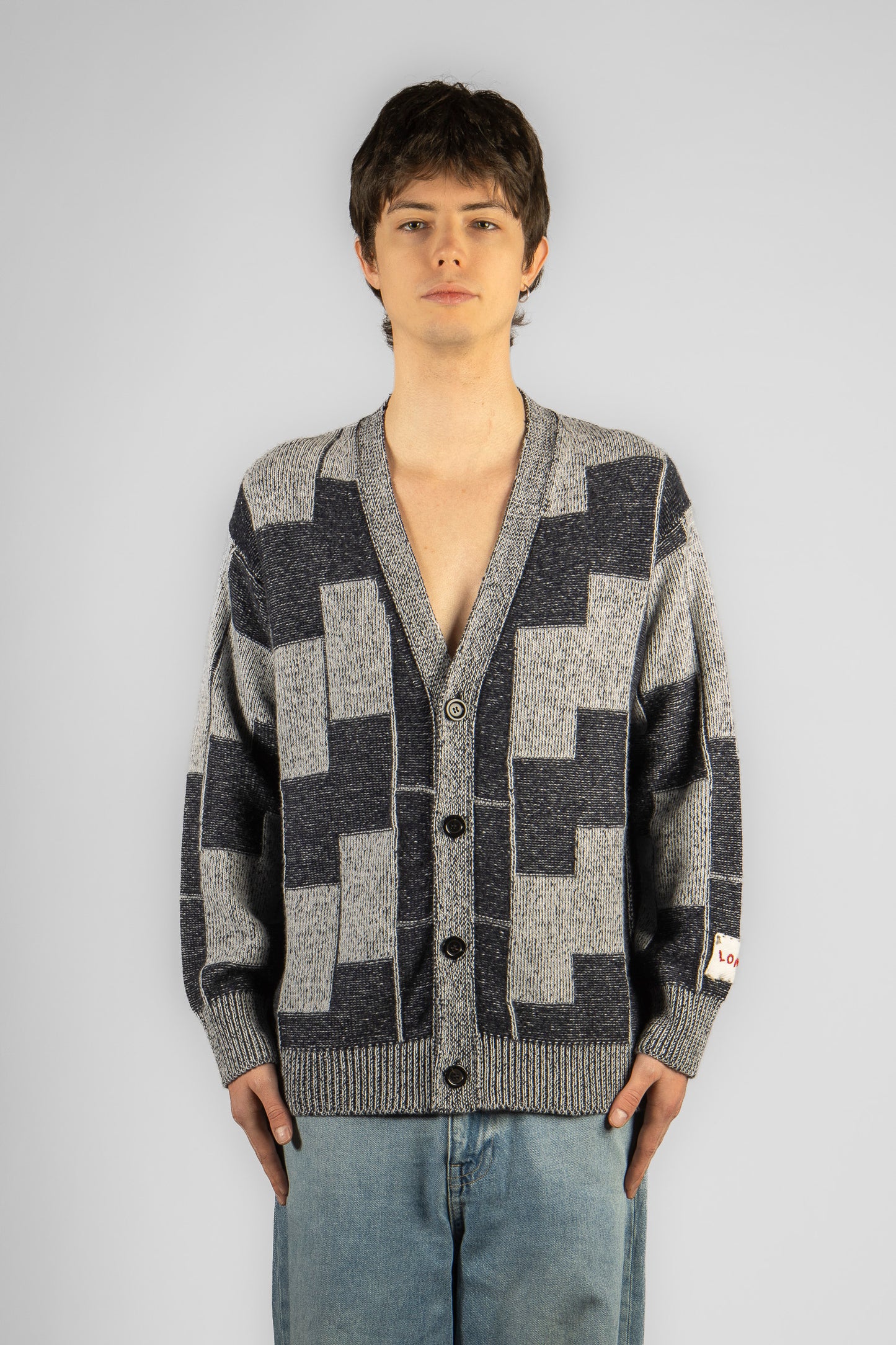 Man's V-neck cardigan -Vanisé knitting
